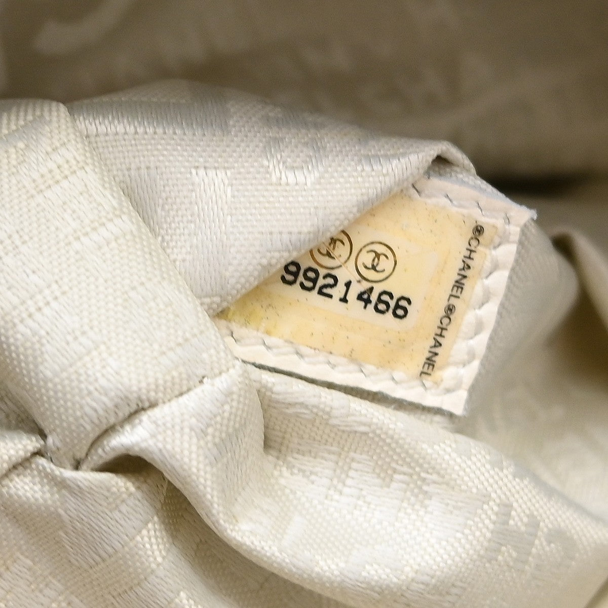 Chanel Square Stitch Bowler Quilted Caviar White Calfskin Shoulder Bag Bag (Pre-Owned)