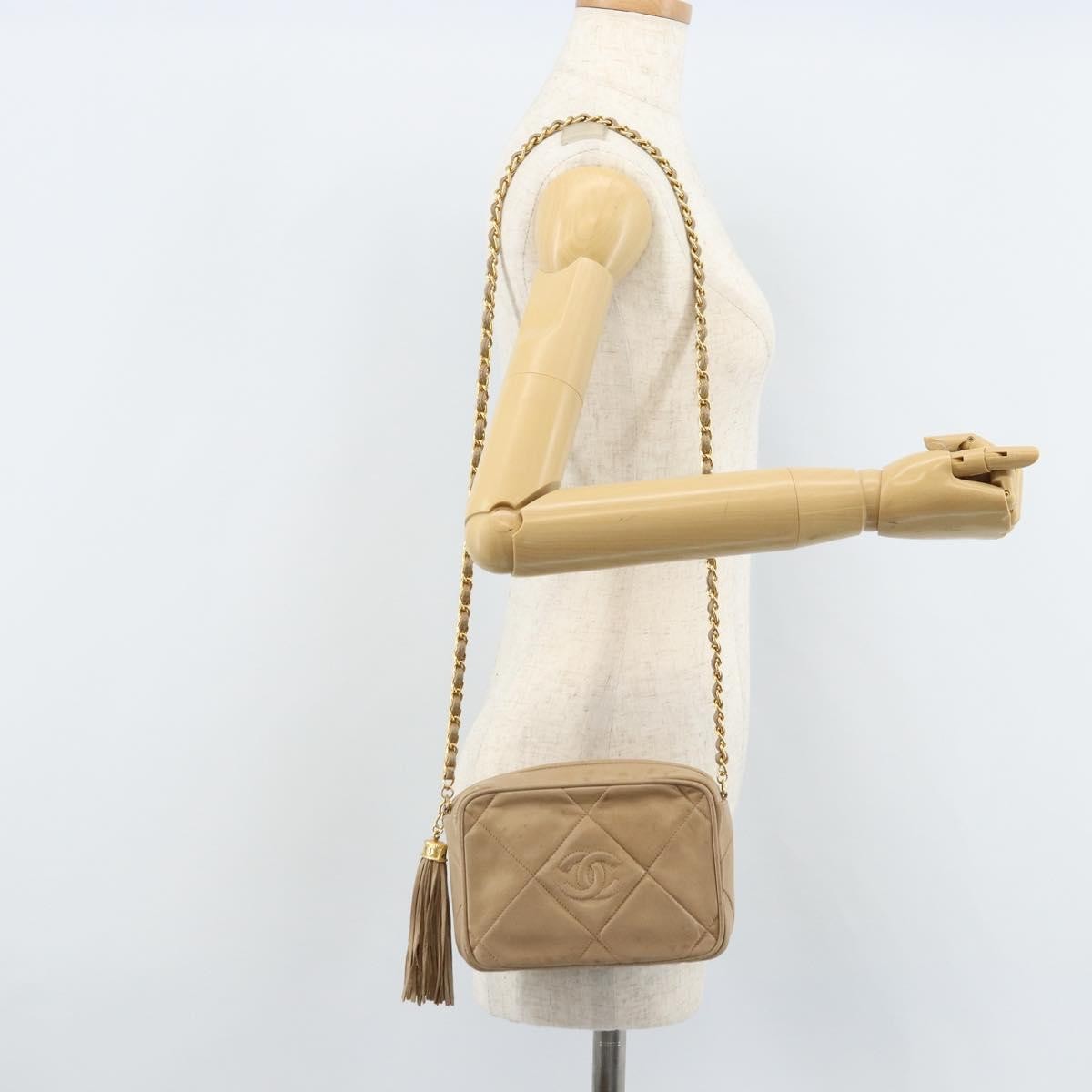 Chanel Vintage Diamond Cc Camera Quilted Lambskin Beige Leather Shoulder Bag Bag (Pre-Owned)