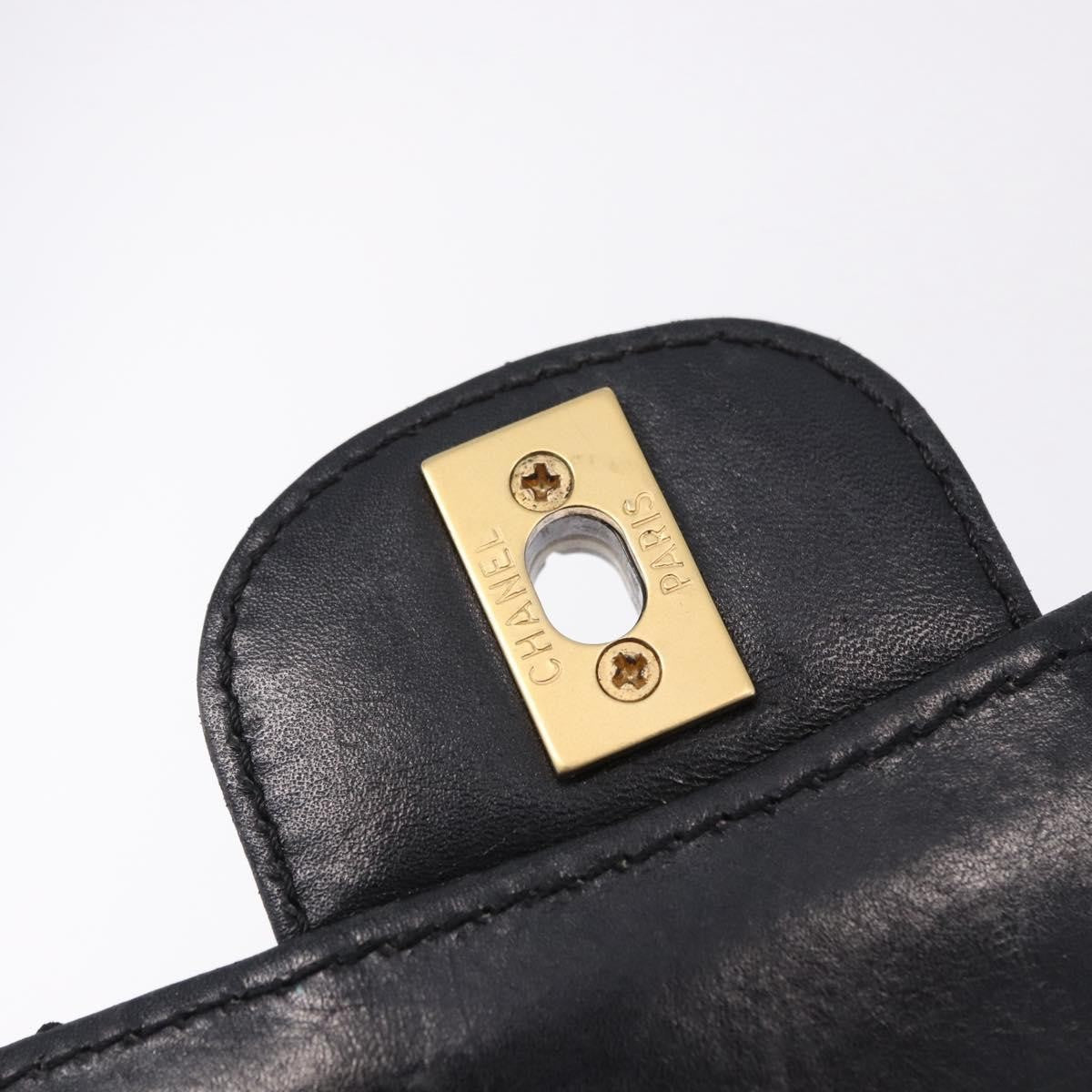 Chanel Chain Flap Quilted Leather Black Leather Shoulder Bag Bag (Pre-Owned)