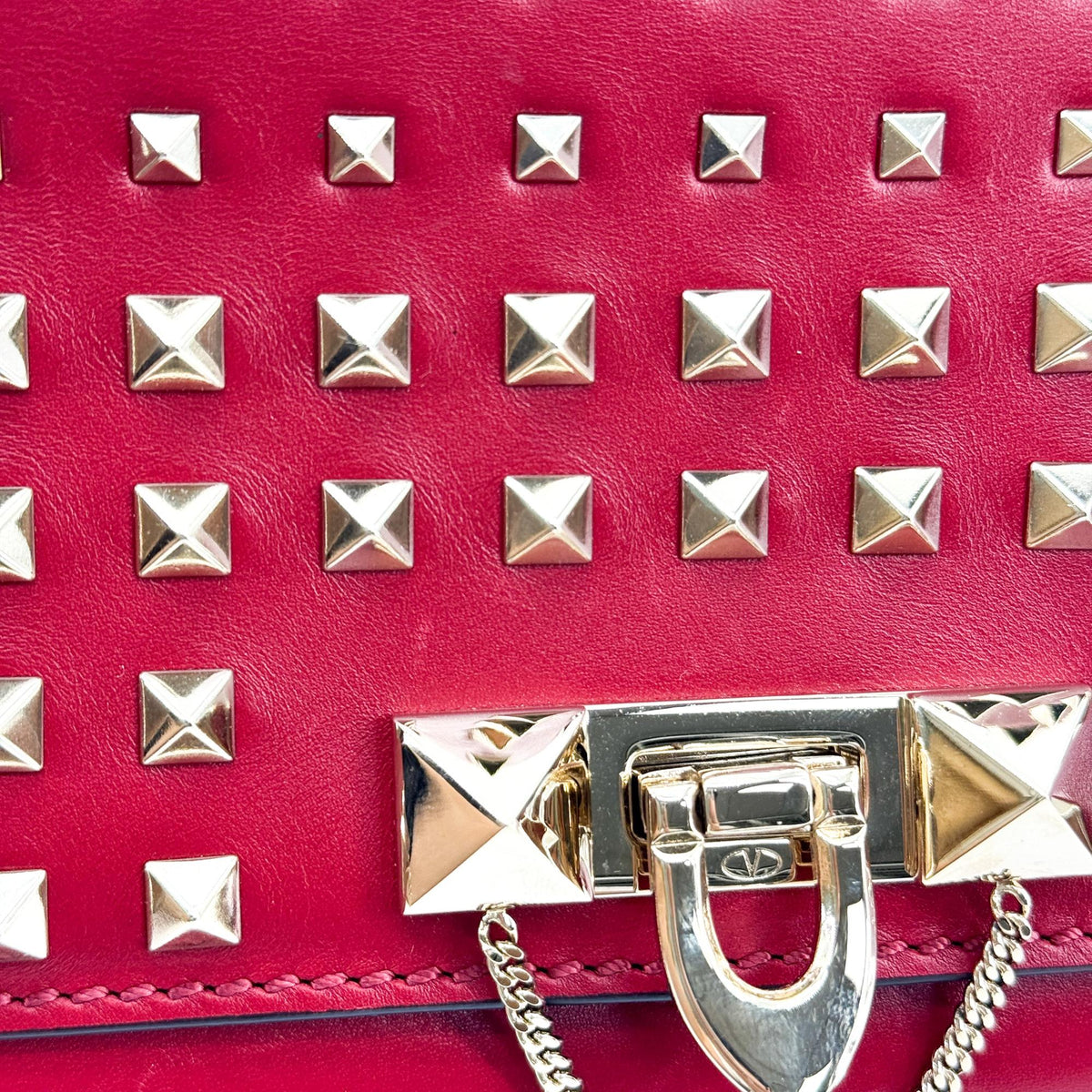 Valentino Garavani Demilune Clutch Studded Leather Red Leather Clutche & Pouche Bag (Pre-Owned)