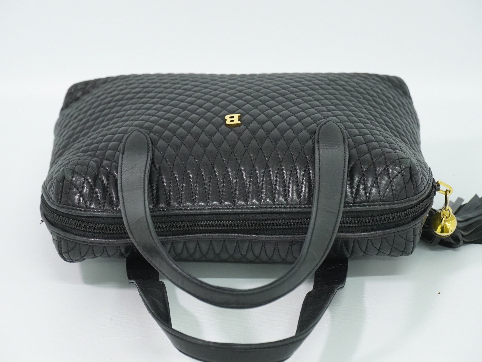 Bally Vintage Quilted Leather Black Leather Handbag (Pre-Owned)