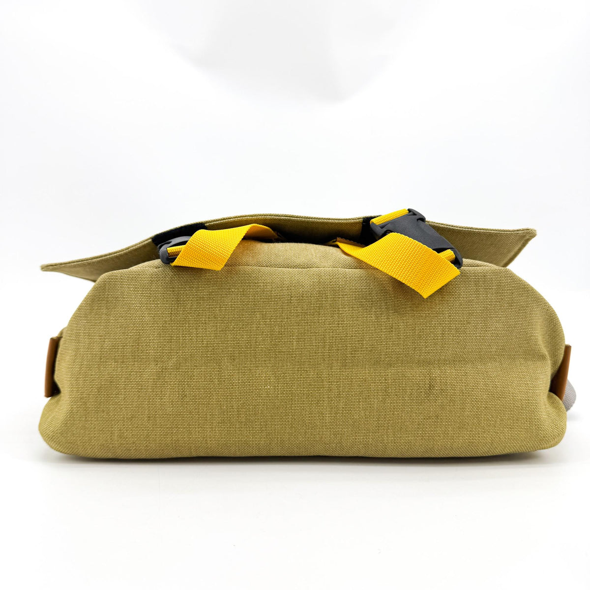 Loewe Shoulder Bag Canvas Brown Canvas Shoulder Bag Bag (Pre-Owned)