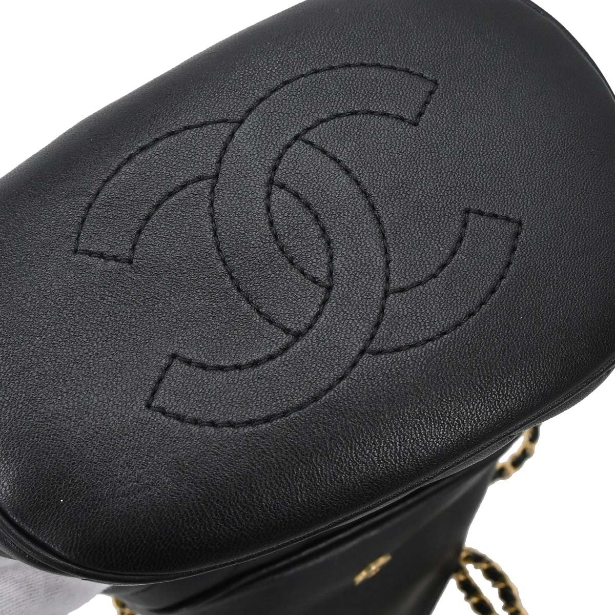Chanel Handle With Chic Bucket Chevron Lambskin Black Leather Handbag (Pre-Owned)