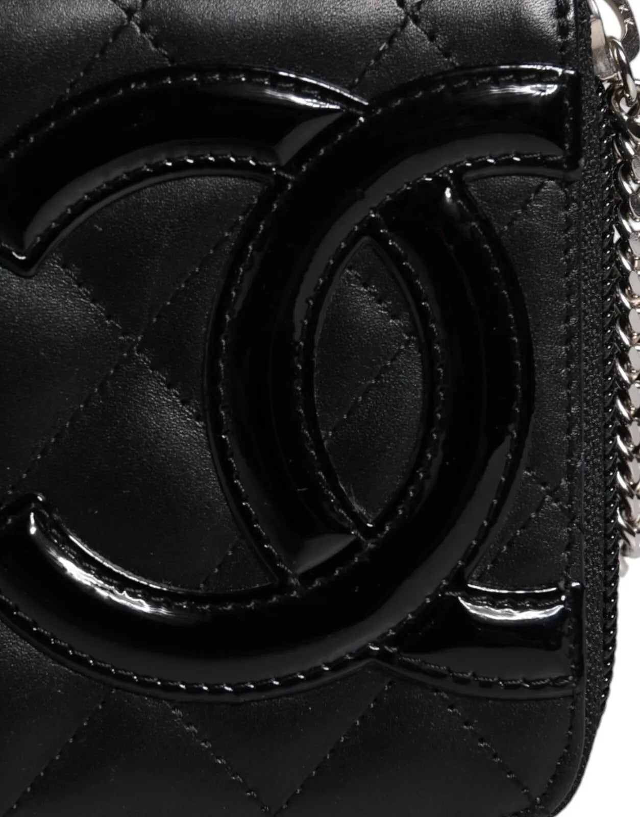 Chanel Black Quilted Leather Logo CC Continental Zip  Wallet