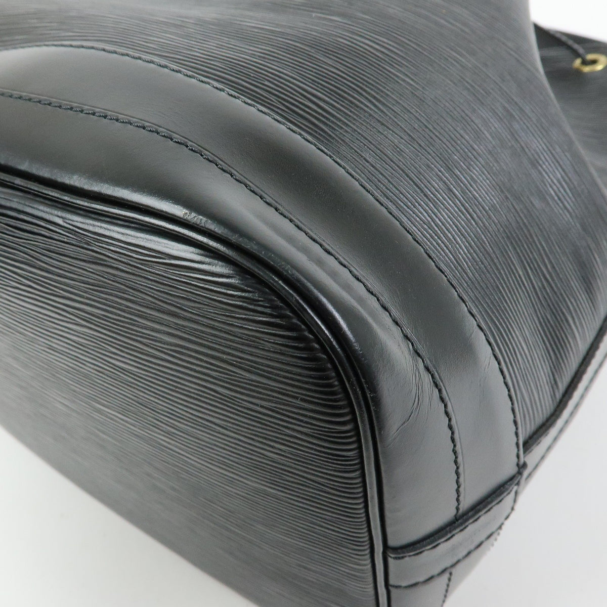 Louis Vuitton Noe Epi Leather Black Leather Shoulder Bag Bag (Pre-Owned)