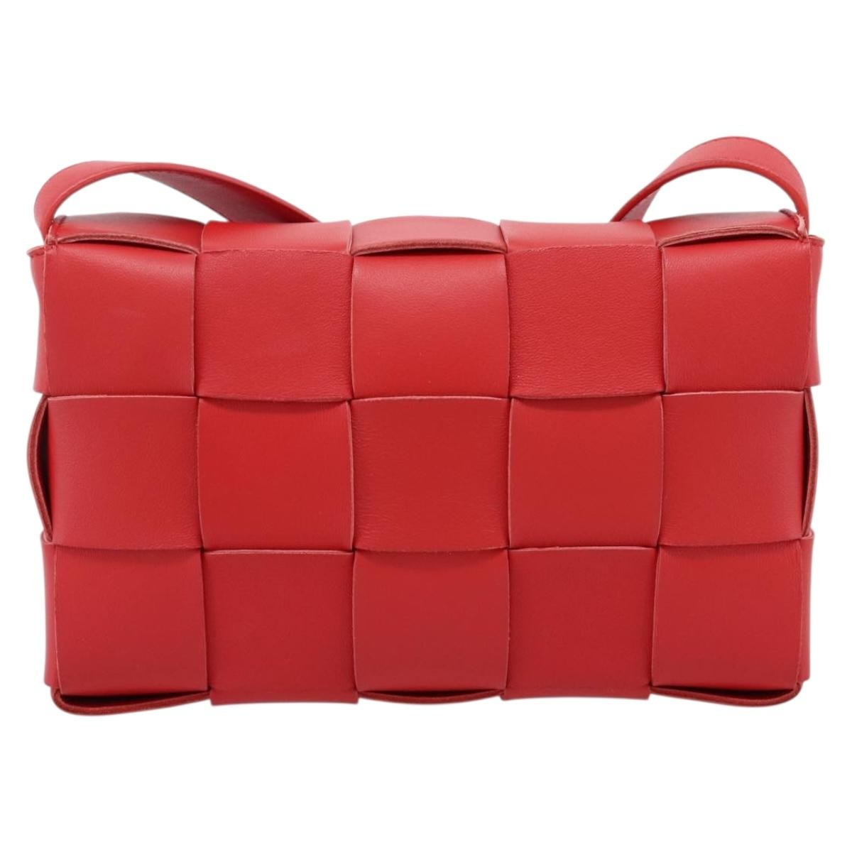 Bottega Veneta Cassette Maxi Intrecciato Leather Red Leather Crossbody Bag Bag (Pre-Owned)