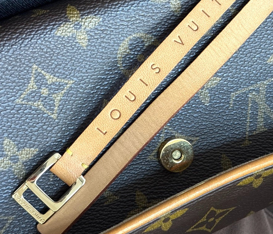 Louis Vuitton Florentine Waist Monogram Canvas Brown Canvas Handbag (Pre-Owned)