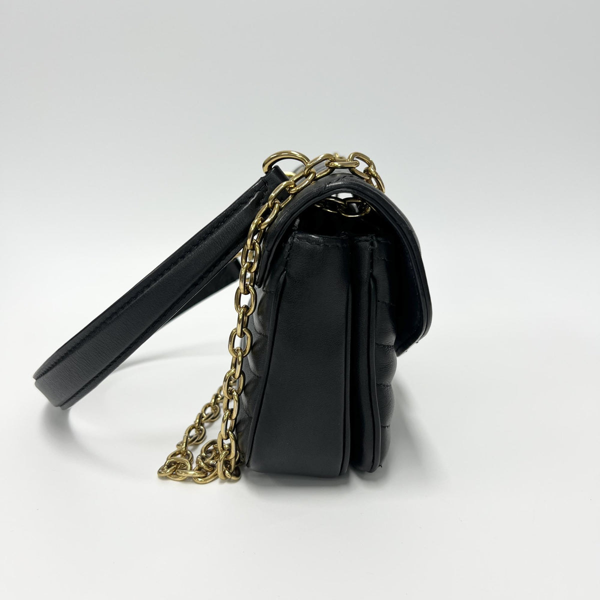 Louis Vuitton New Wave Chain Bag Nm Quilted Leather Black Leather Shoulder Bag Bag (Pre-Owned)