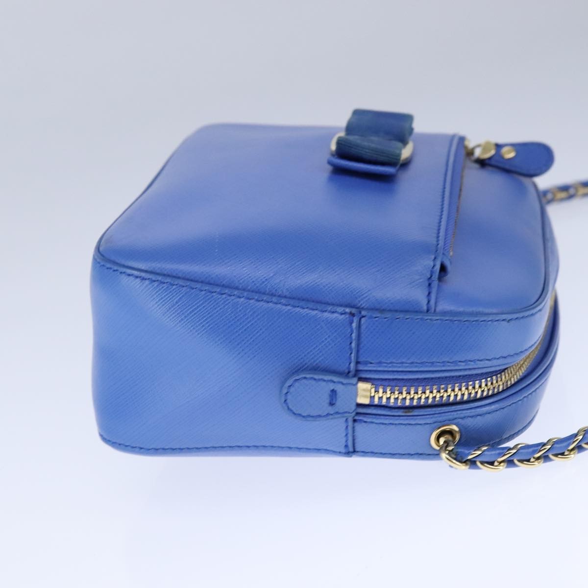 Salvatore Ferragamo Vala Leather Blue Leather Shoulder Bag Bag (Pre-Owned)