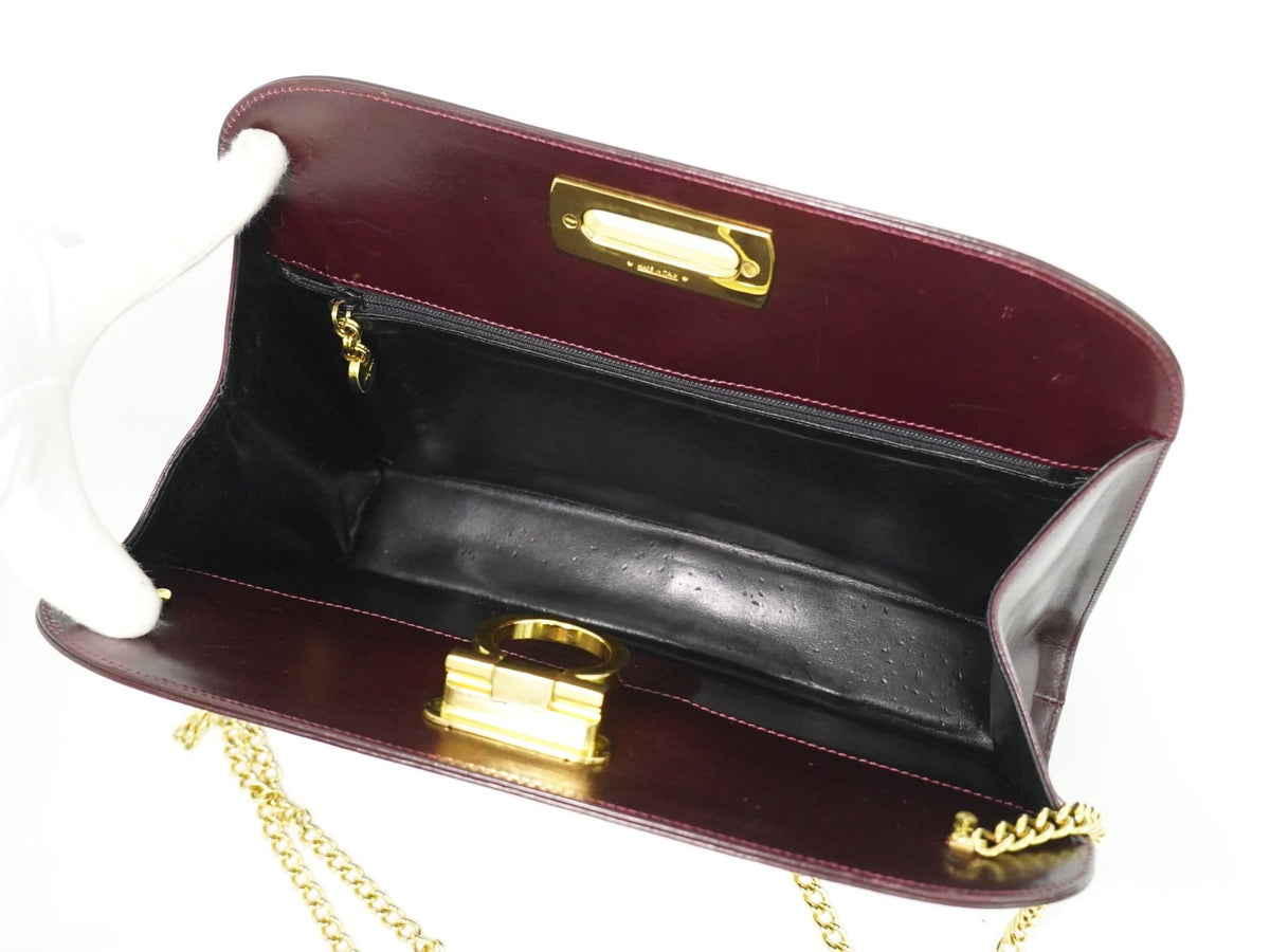Salvatore Ferragamo Vintage Gancini Chain Leather Burgundy Leather Shoulder Bag Bag (Pre-Owned)