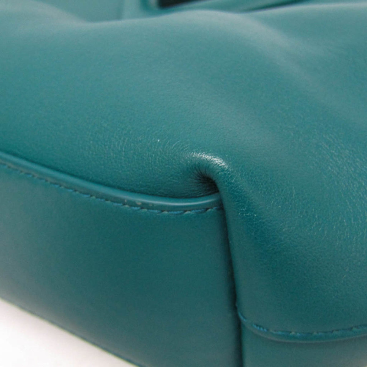 Bottega Veneta Point Leather Green Leather Shoulder Bag Bag (Pre-Owned)