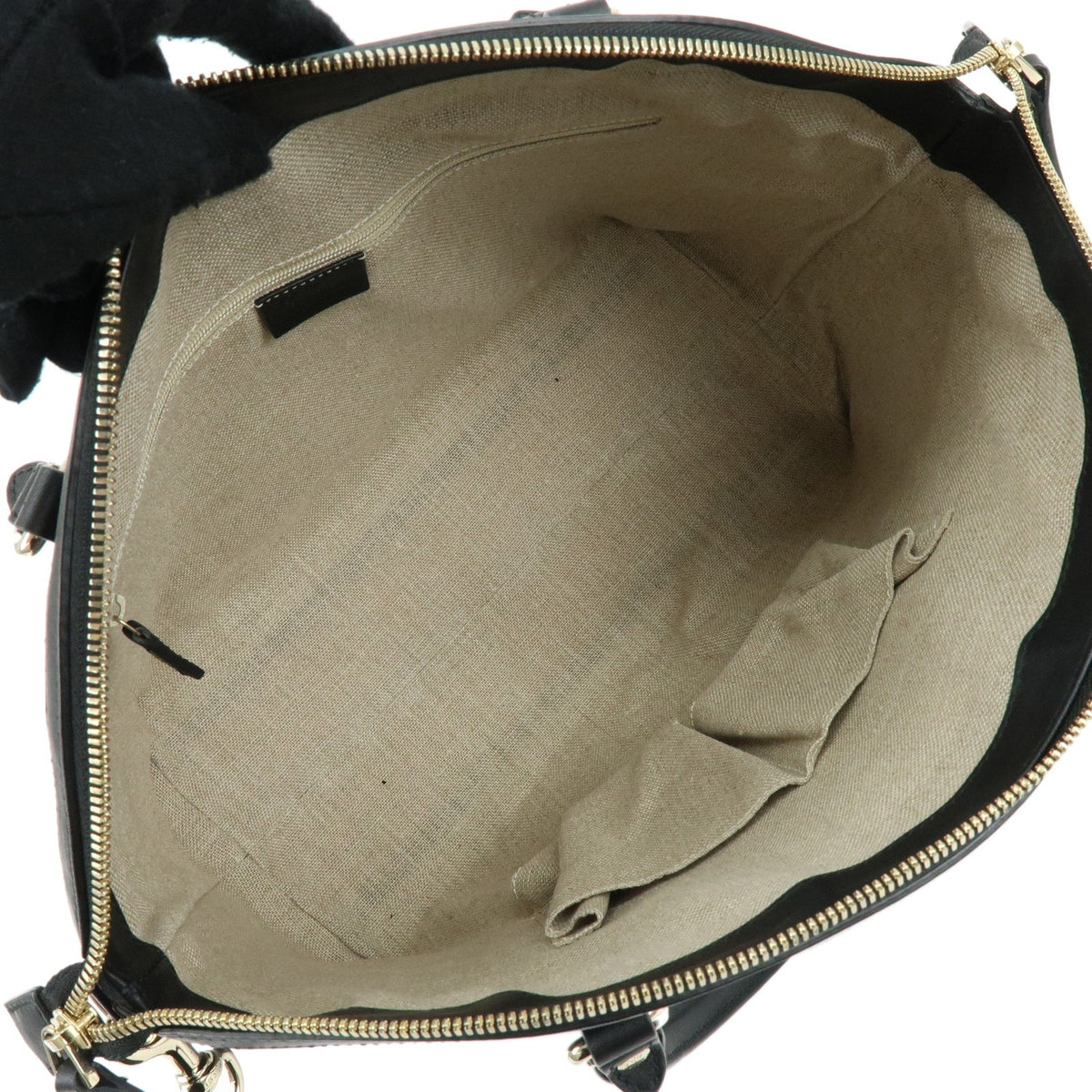 Gucci Guccissima Gg Leather Black Leather Handbag (Pre-Owned)