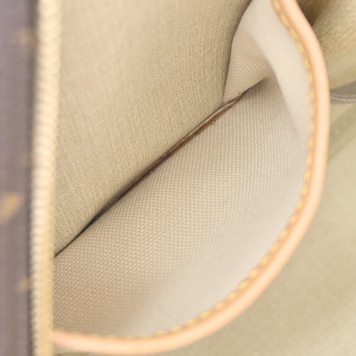 Louis Vuitton Deauville Monogram Canvas Brown Canvas Handbag (Pre-Owned)