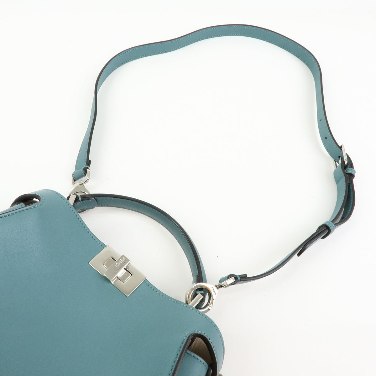 Fendi Peekaboo Essentially Leather Blue Leather Handbag (Pre-Owned)