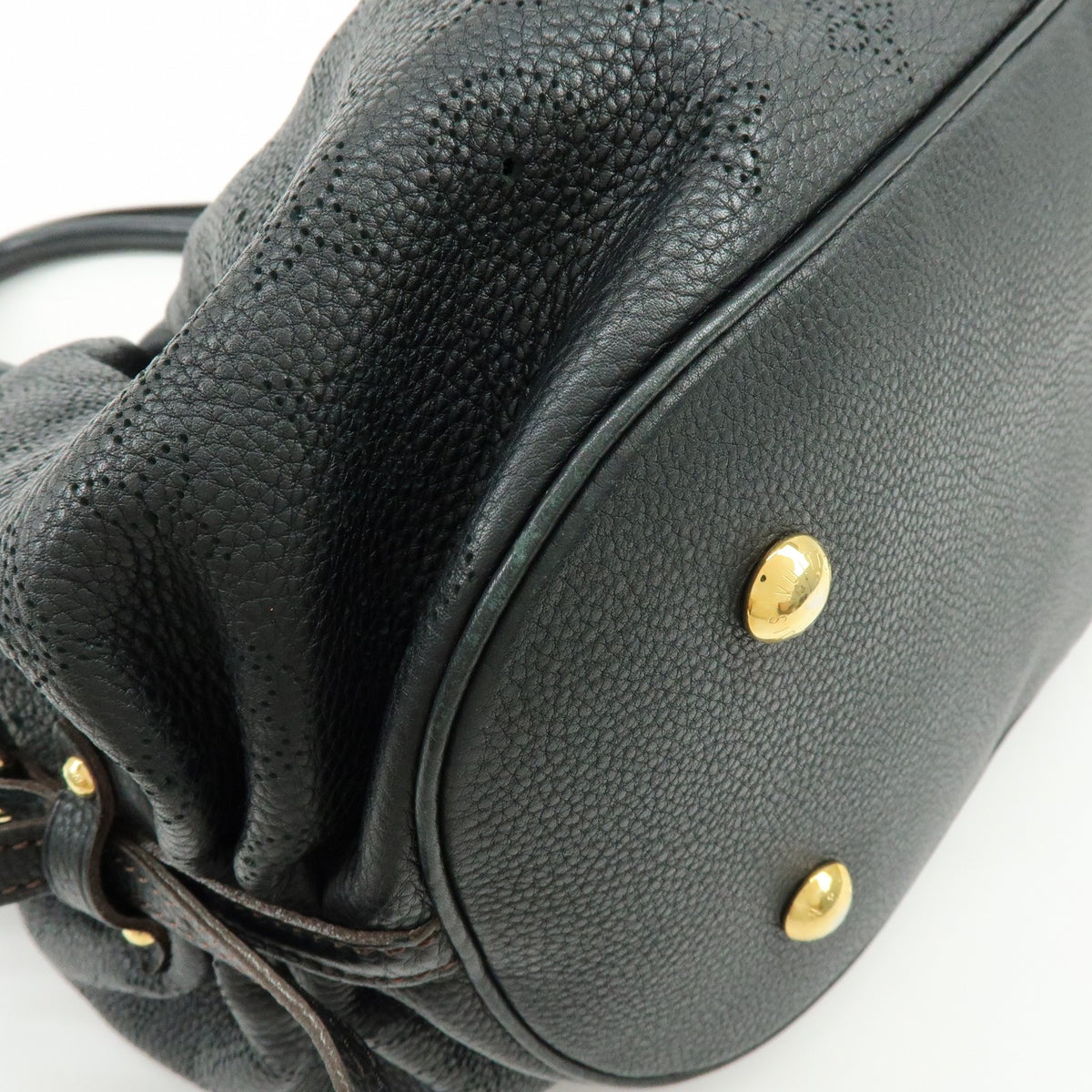 Louis Vuitton L Hobo Mahina Leather Black Leather Shoulder Bag Bag (Pre-Owned)