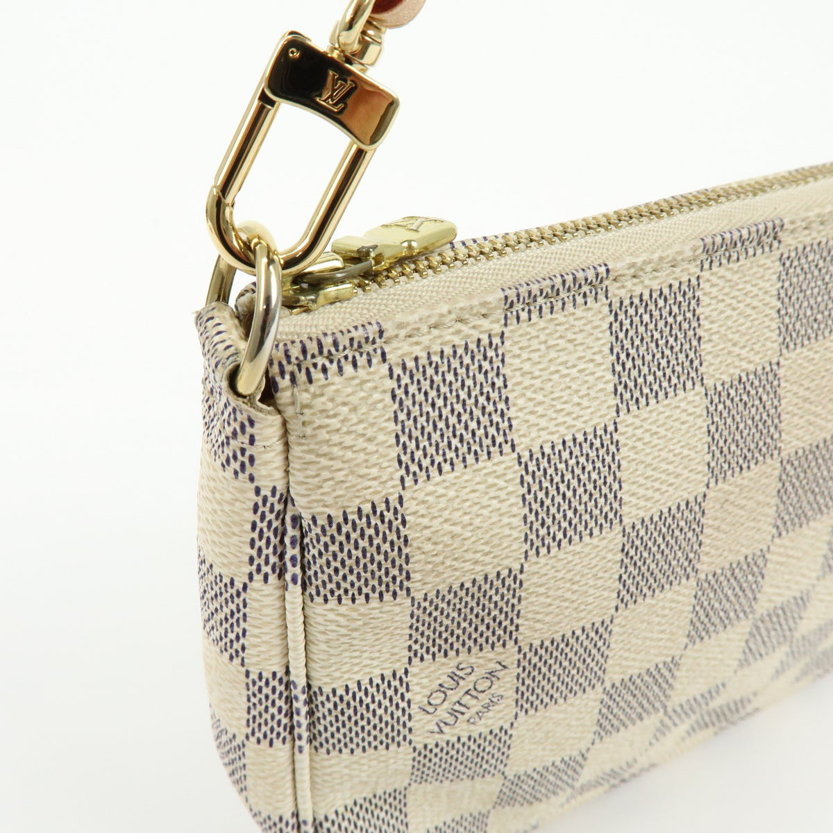 Louis Vuitton Pochette Accessoires Damier White Canvas Clutche & Pouche Bag (Pre-Owned)