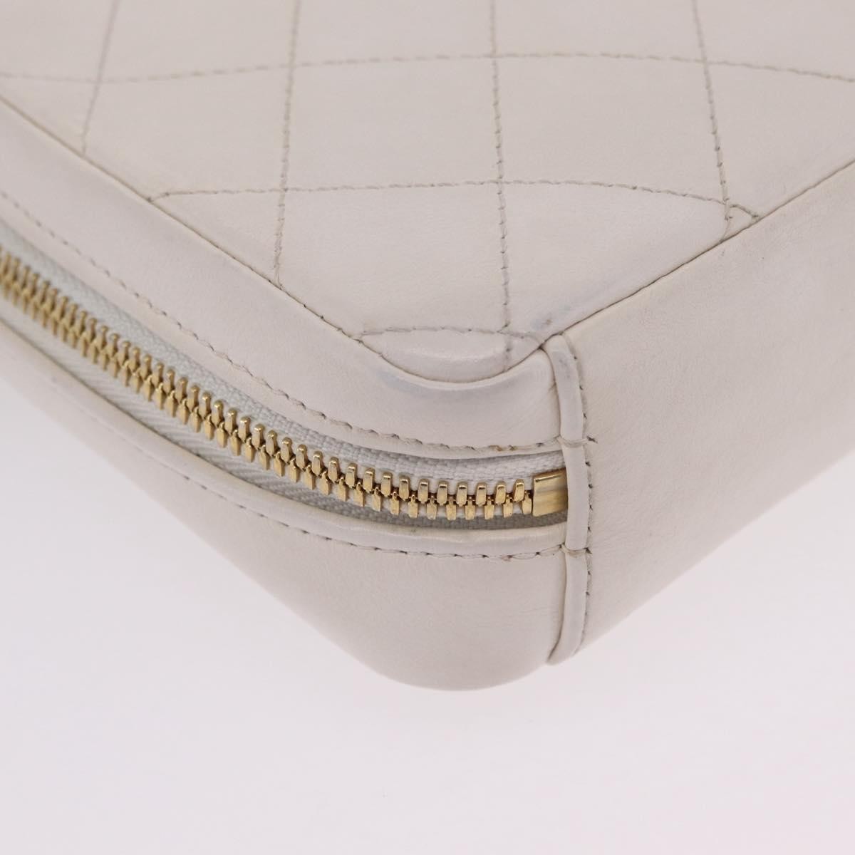 Chanel Zip Around Phone Case With Chain Quilted Lambskin White Leather Crossbody Bag Bag (Pre-Owned)