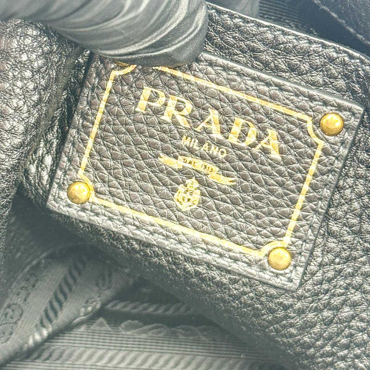 Prada Convertible Top Handle Satchel Vitello Daino Black Calfskin Handbag (Pre-Owned)