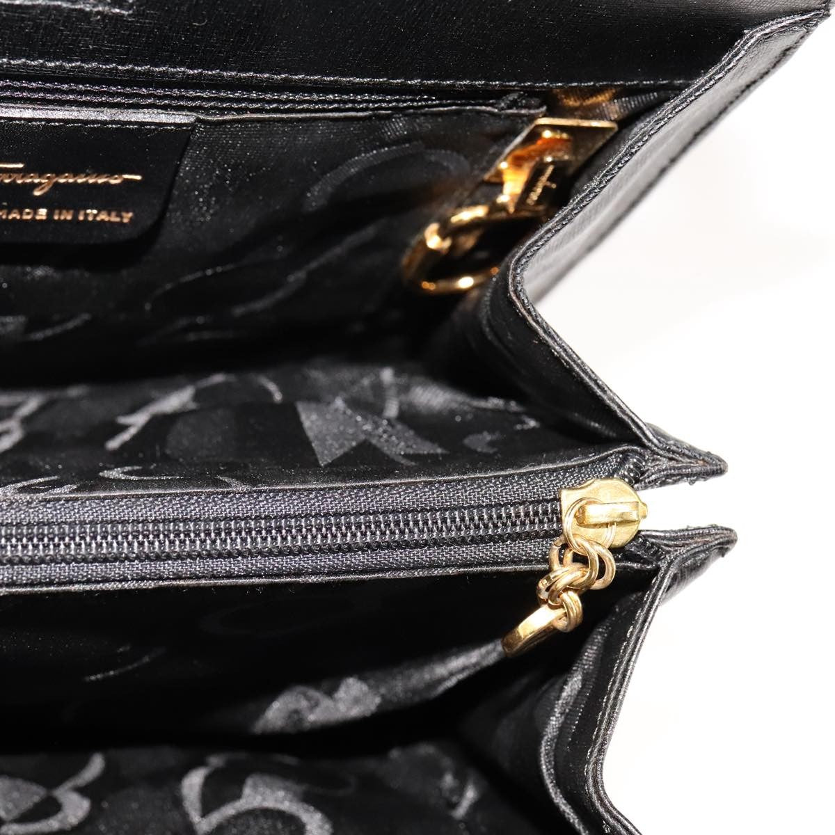 Salvatore Ferragamo Vintage Leather Black Leather Shoulder Bag Bag (Pre-Owned)