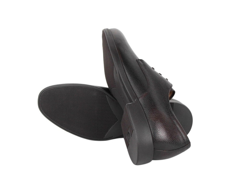 Salvatore Ferragamo Pebble Leather Oxford Shoe