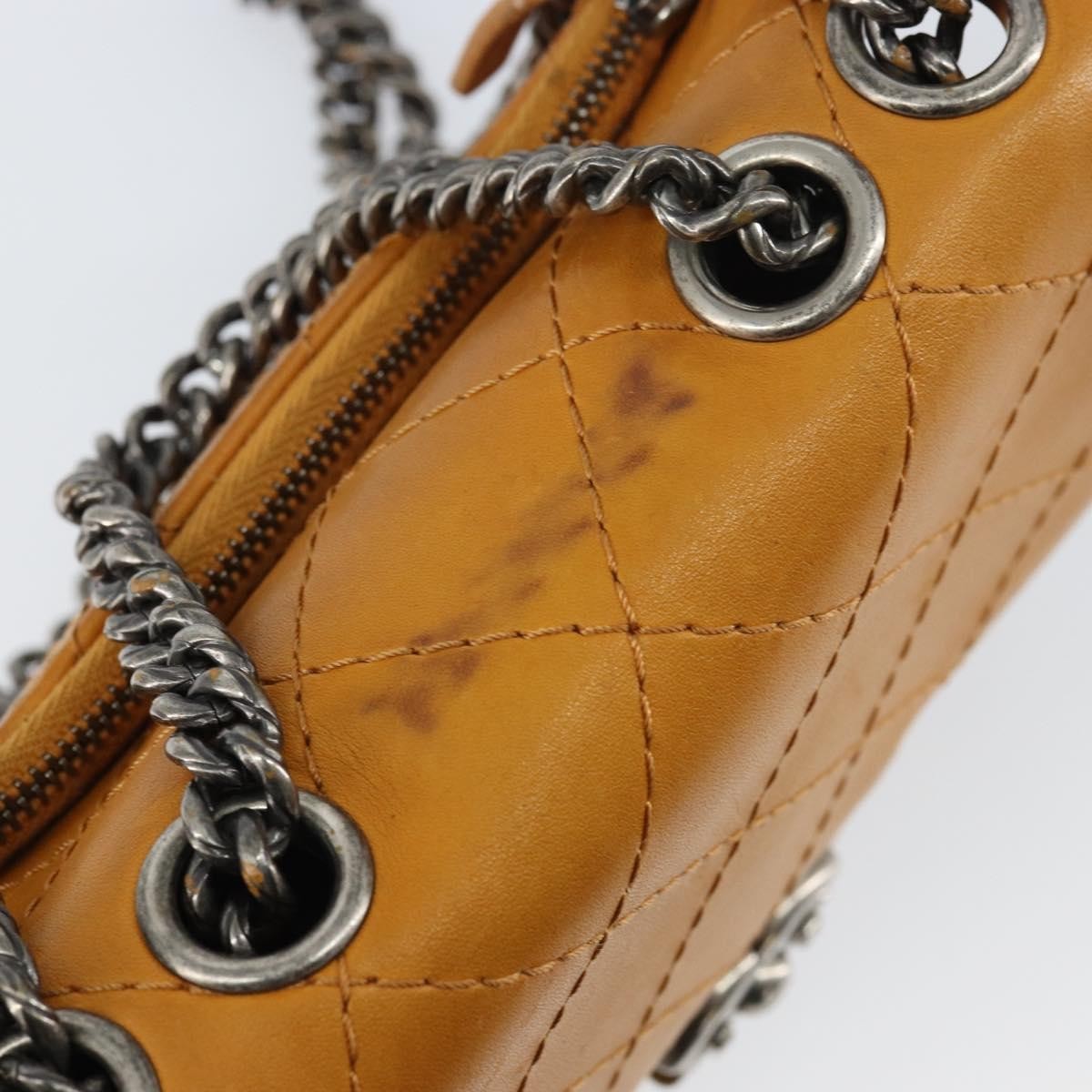 Chanel Chain Flap Quilted Leather Orange Leather Shoulder Bag Bag (Pre-Owned)
