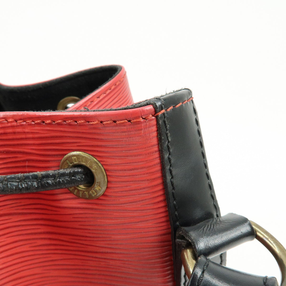 Louis Vuitton Bicolor Petit Noe Epi Leather Red Leather Handbag (Pre-Owned)