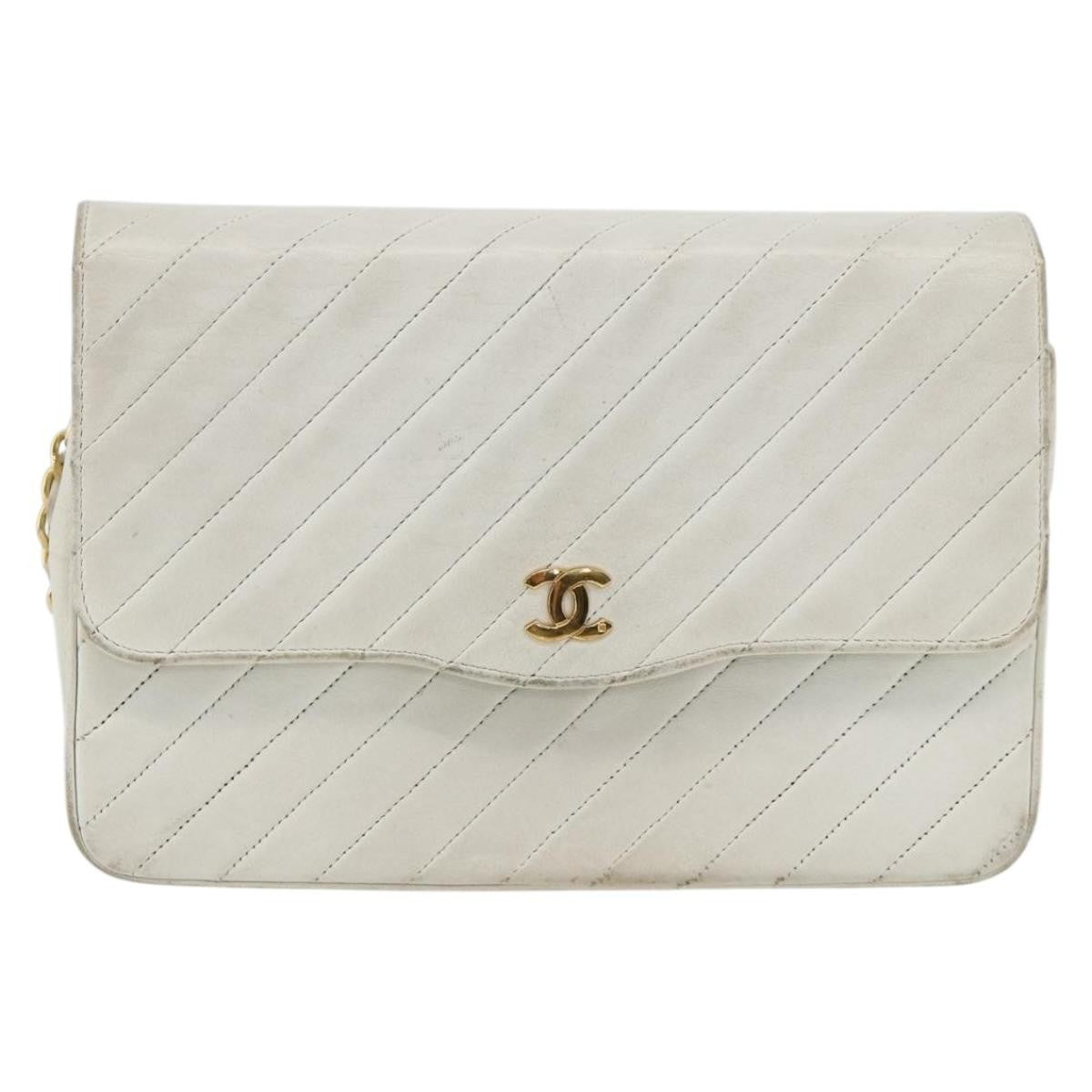 Chanel Matelasse Chain Leather White Leather Shoulder Bag Bag (Pre-Owned)