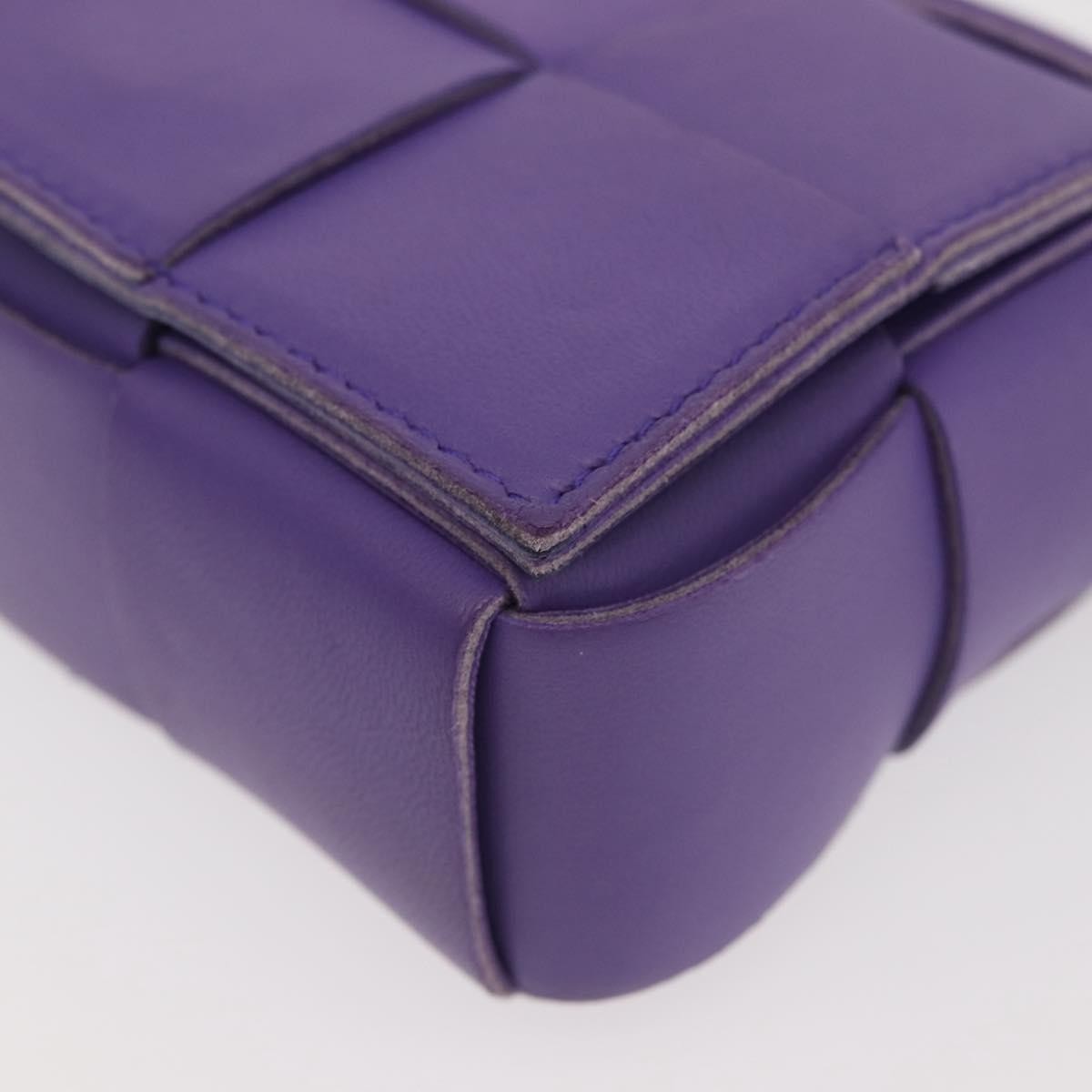 Bottega Veneta Cassette Maxi Intrecciato Leather Purple Leather Clutche & Pouche Bag (Pre-Owned)