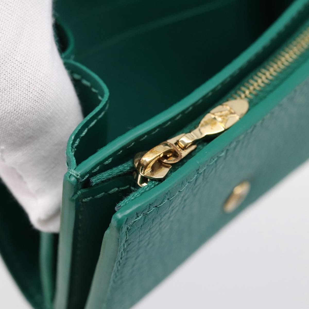 Louis Vuitton Capucines Leather Green Leather Wallets Accessory (Pre-Owned)