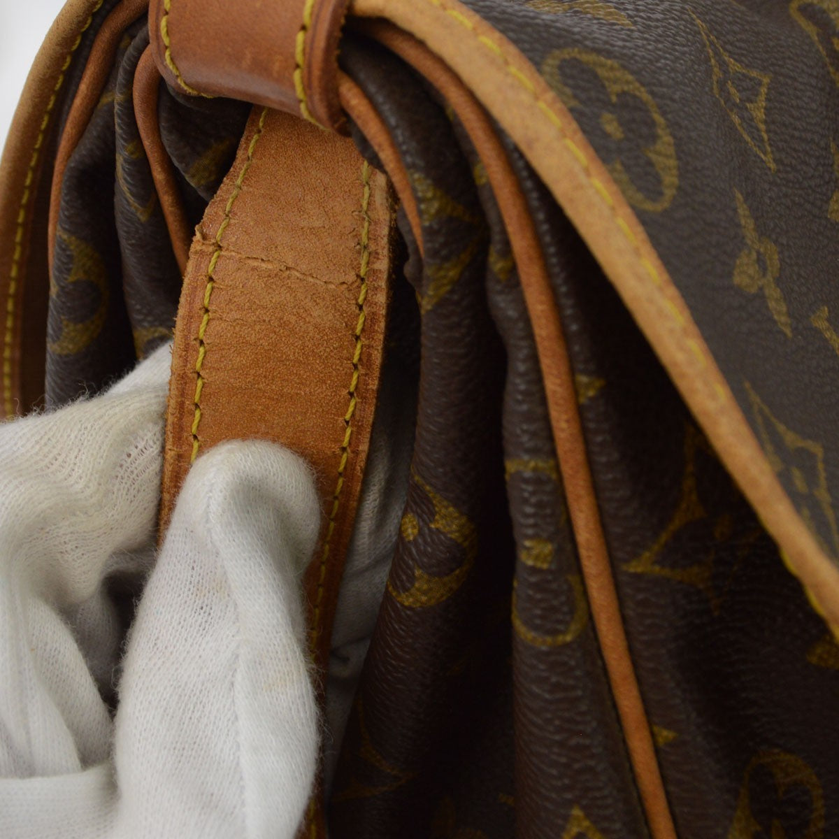 Louis Vuitton Saumur Monogram Canvas Brown Canvas Shoulder Bag Bag (Pre-Owned)