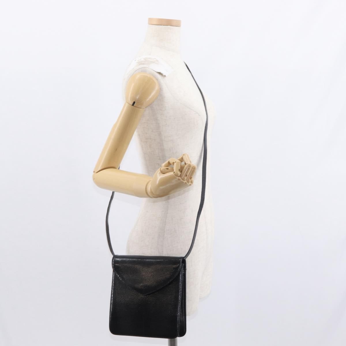 Saint Laurent Vintage Leather Black Leather Shoulder Bag Bag (Pre-Owned)