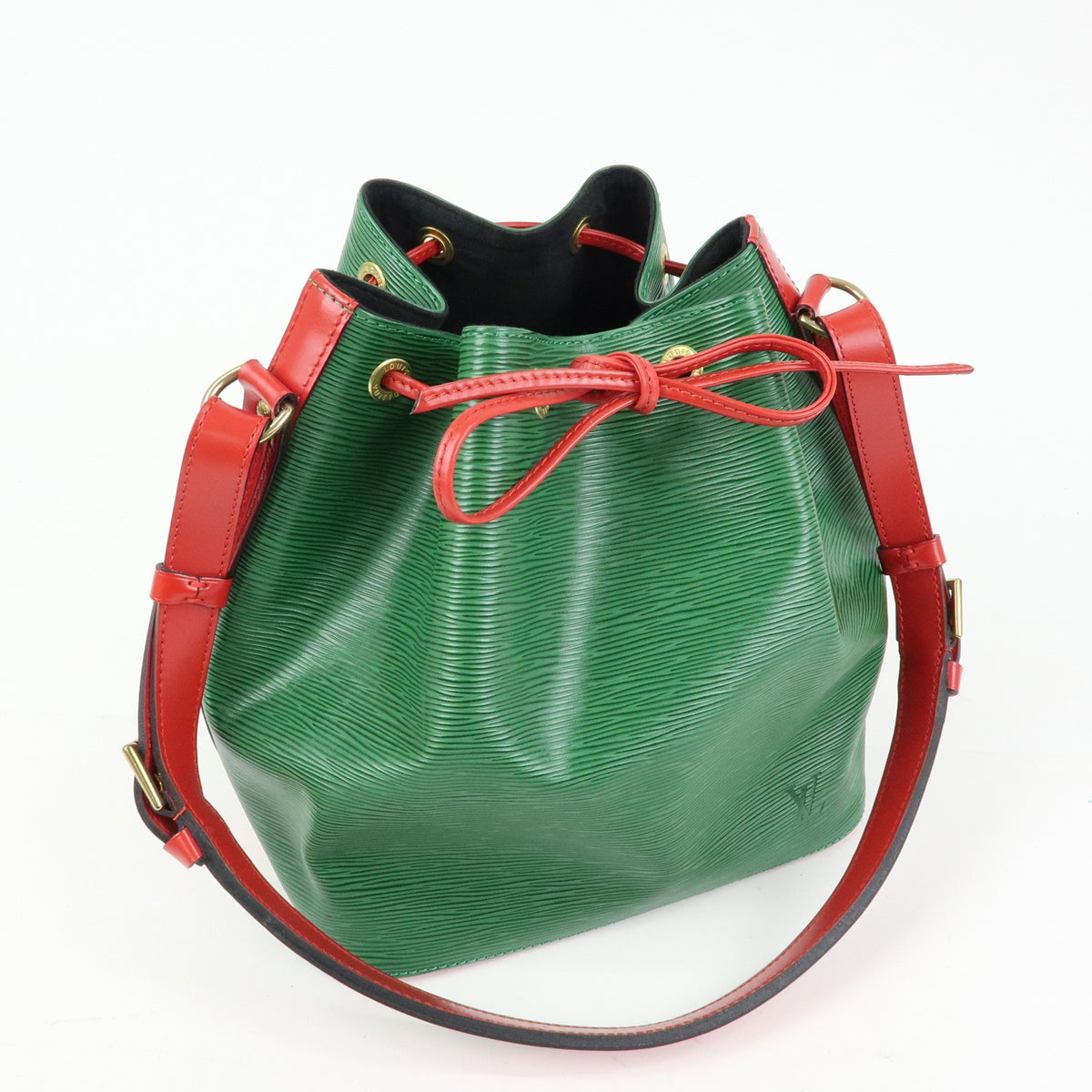 Louis Vuitton Bicolor Petit Noe Epi Leather Green Leather Handbag (Pre-Owned)