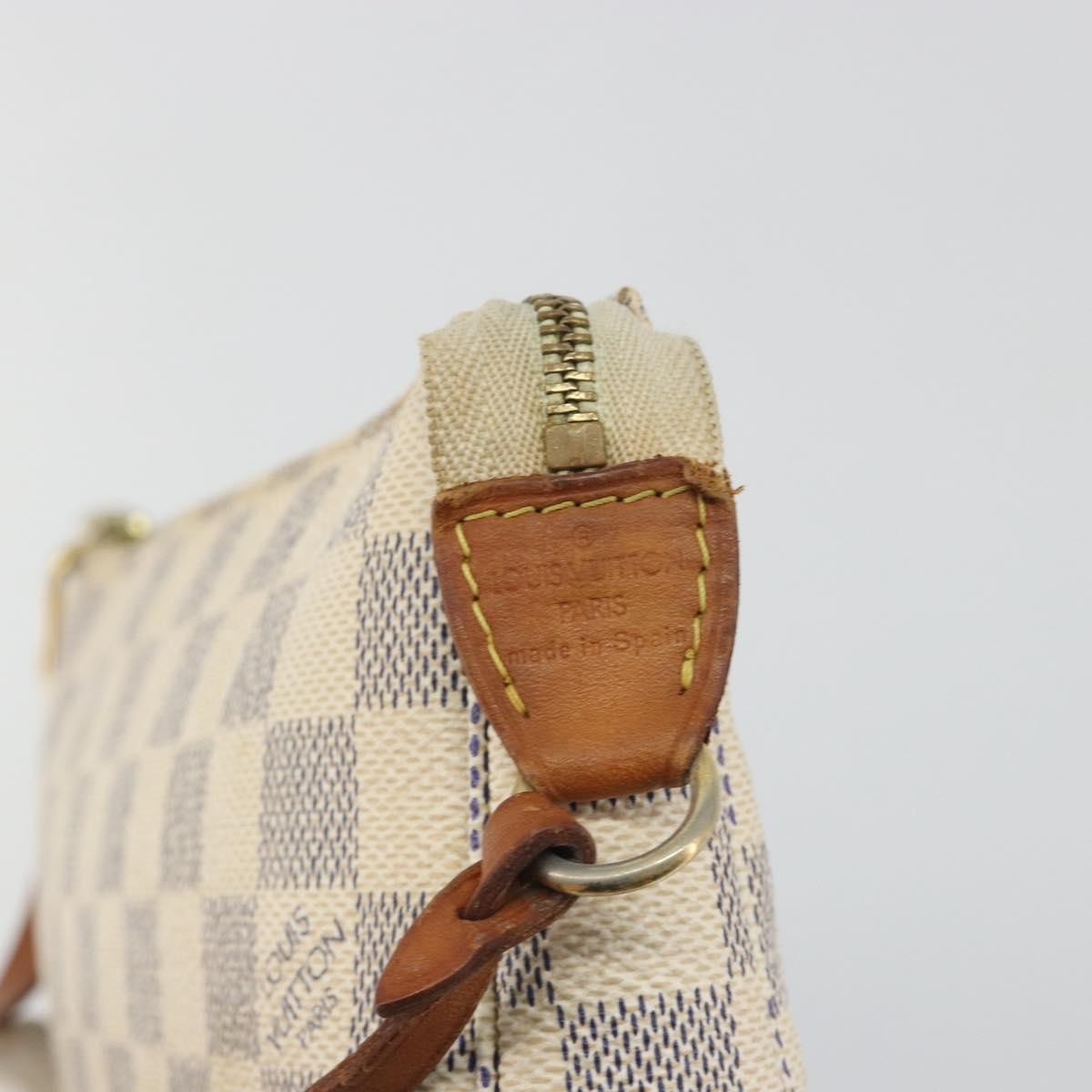 Louis Vuitton Pochette Accessoires Damier Beige Canvas Clutche & Pouche Bag (Pre-Owned)