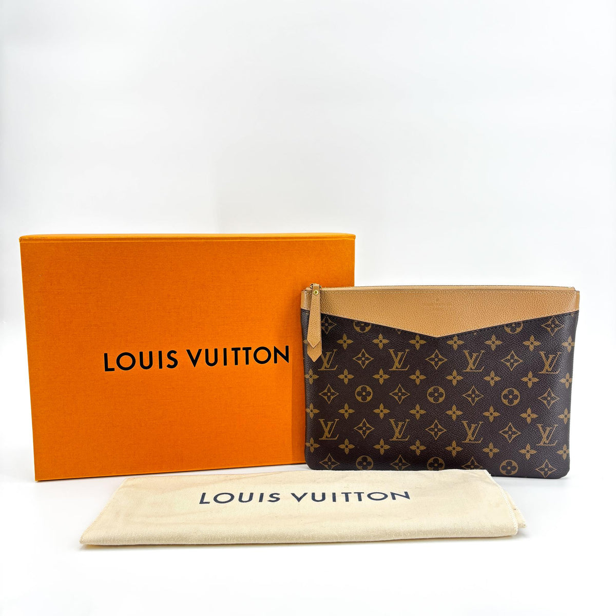 Louis Vuitton Daily Pouch Monogram Canvas Brown Canvas Clutche & Pouche Bag (Pre-Owned)