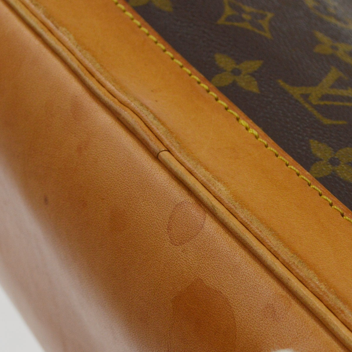 Louis Vuitton Alma Monogram Canvas Brown Canvas Handbag (Pre-Owned)