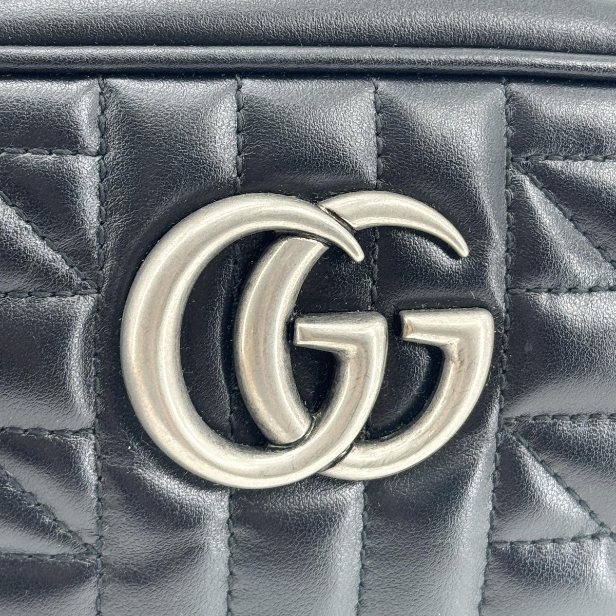 Gucci Gg Marmont Wrist Matelasse Leather Black Leather Clutche & Pouche Bag (Pre-Owned)