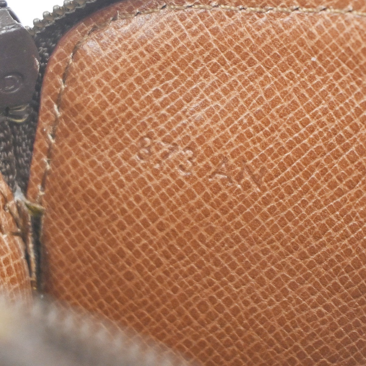 Louis Vuitton Pochette Secret Monogram Canvas Brown Canvas Clutche & Pouche Bag (Pre-Owned)