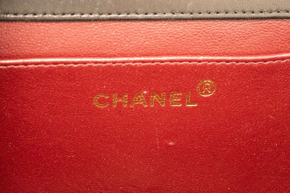 Chanel Vintage Full Flap Quilted Lambskin Black Leather Shoulder Bag Bag (Pre-Owned)
