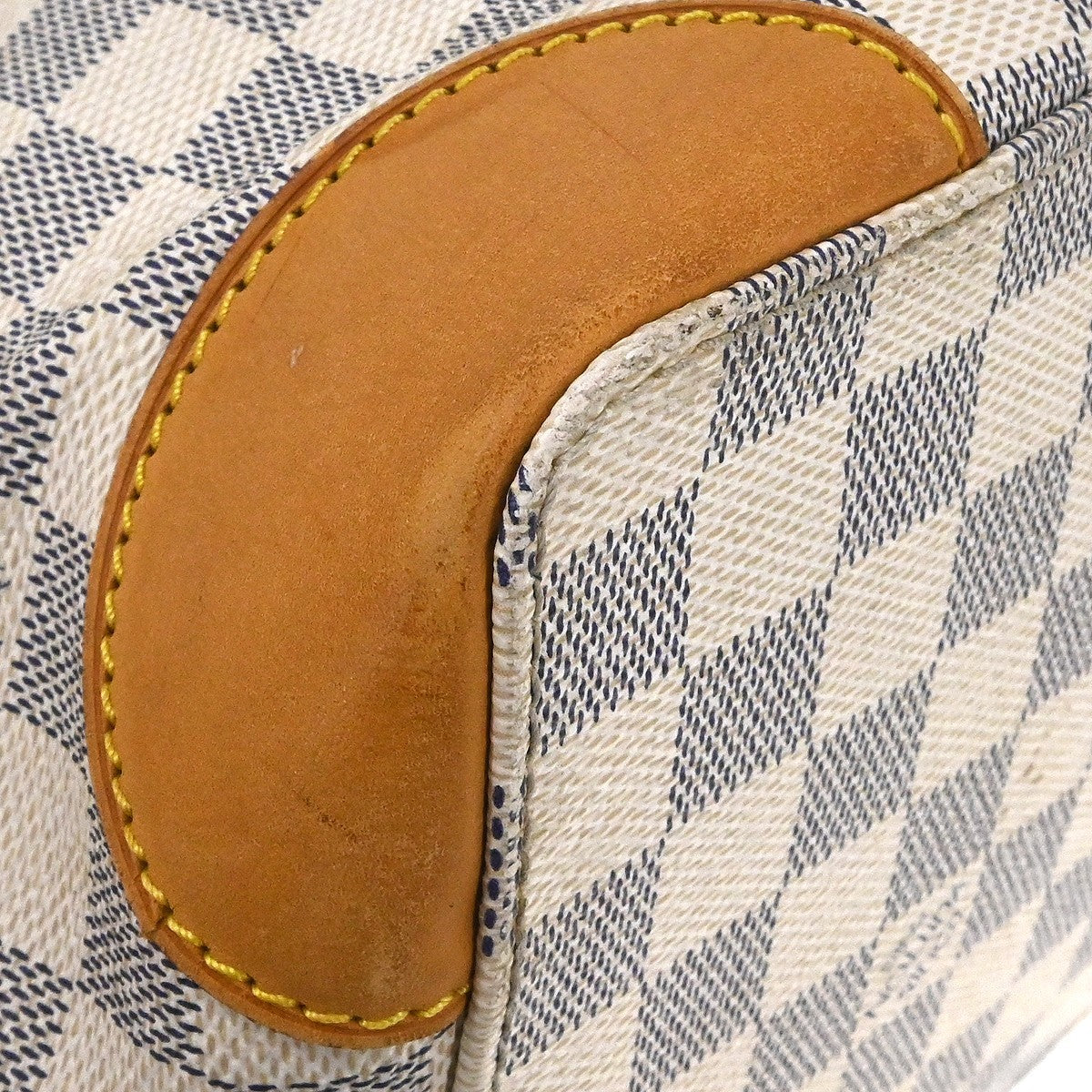 Louis Vuitton Hampstead Damier White Canvas Tote Bag Bag (Pre-Owned)