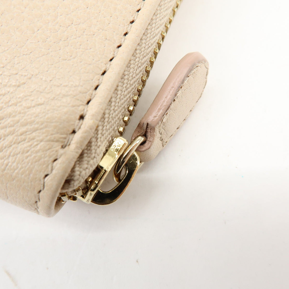 Bvlgari Serpenti Forever Zip Around Leather Beige Leather Wallets Accessory (Pre-Owned)
