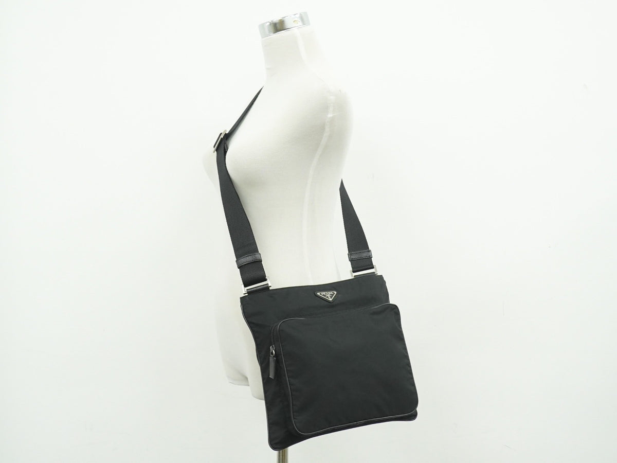 Prada Front Pocket Messenger Quilted Tessuto Black Nylon Shoulder Bag Bag (Pre-Owned)