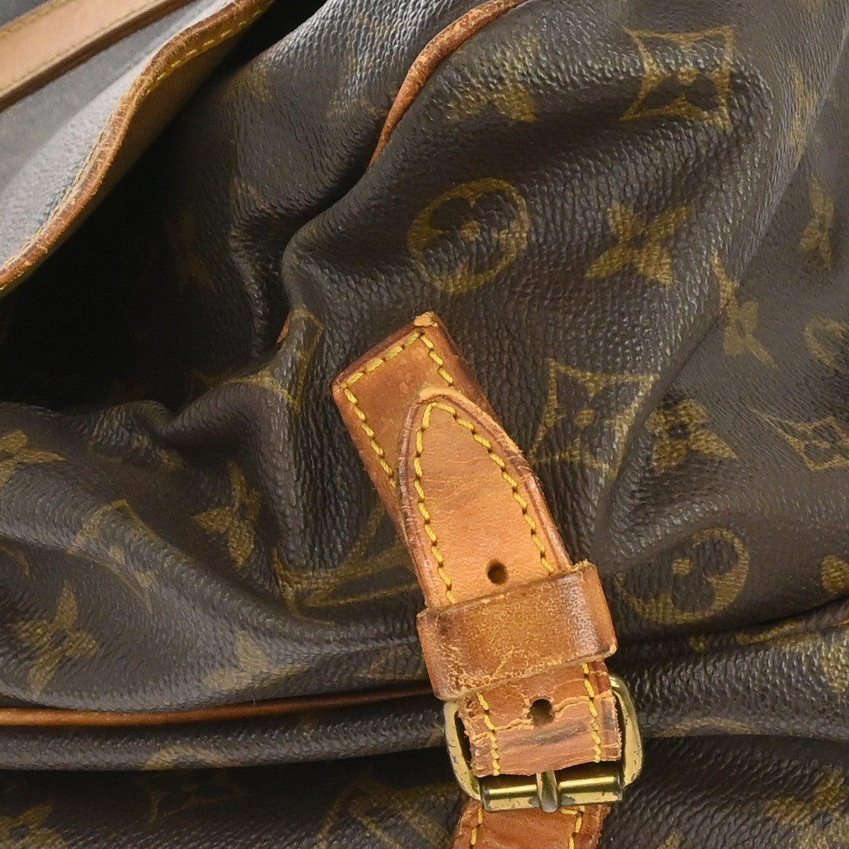 Louis Vuitton Saumur Monogram Brown Canvas Shoulder Bag Bag (Pre-Owned)