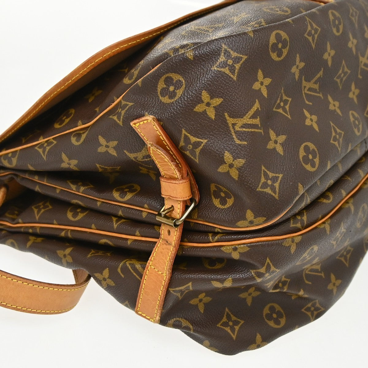 Louis Vuitton Saumur Monogram Canvas Brown Canvas Shoulder Bag Bag (Pre-Owned)