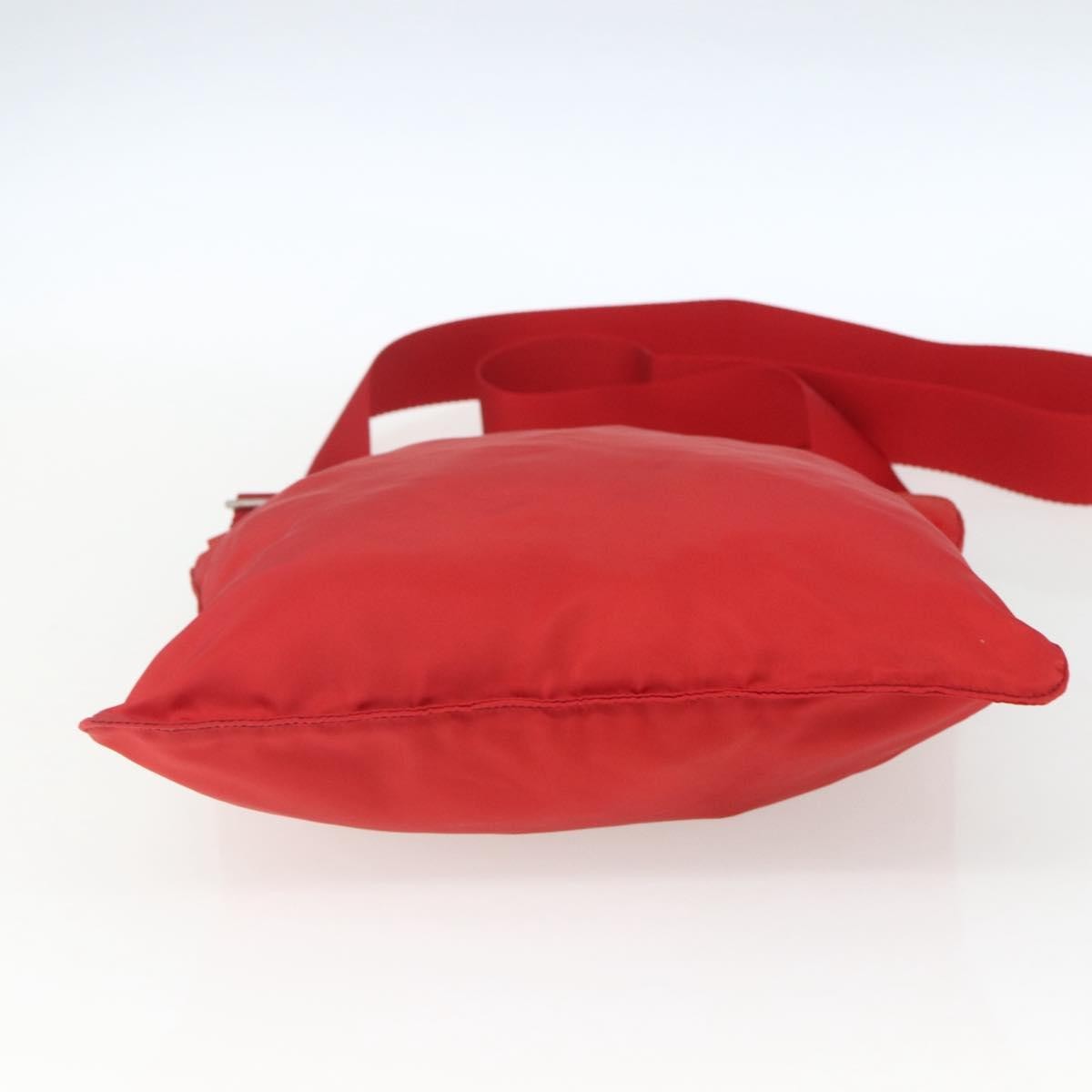 Prada Zip Top Messenger Tessuto Red Nylon Shoulder Bag Bag (Pre-Owned)