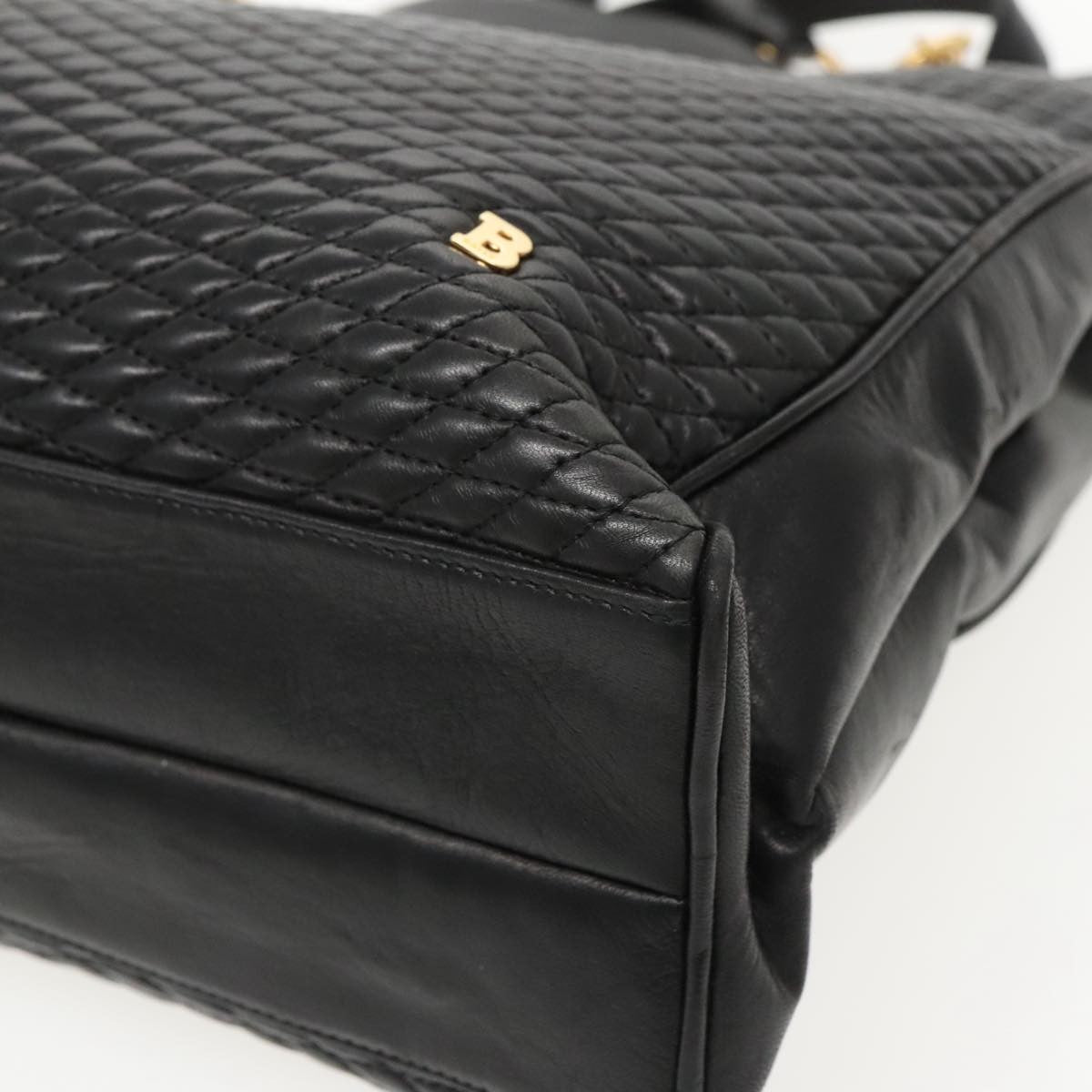 Bally Vintage Quilted Leather Black Leather Shoulder Bag Bag (Pre-Owned)