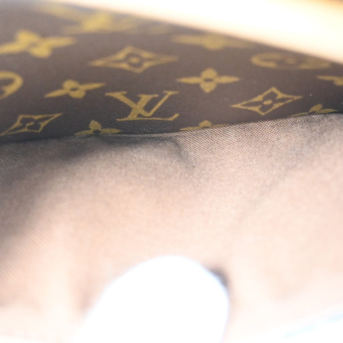 Louis Vuitton Sologne Monogram Canvas Brown Canvas Shoulder Bag Bag (Pre-Owned)