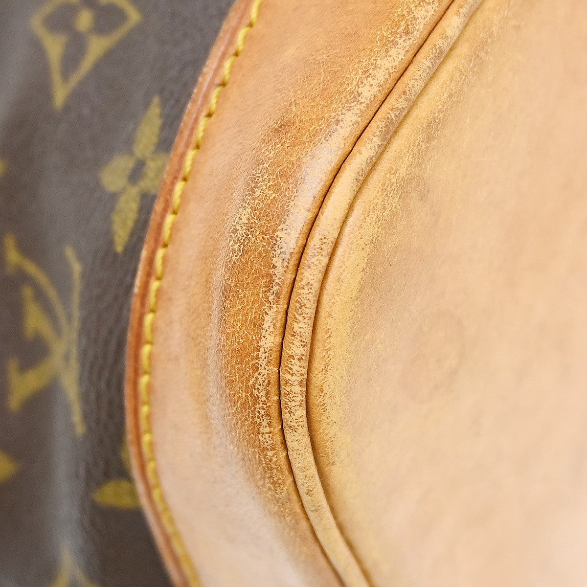 Louis Vuitton Alma Monogram Canvas Brown Canvas Handbag (Pre-Owned)