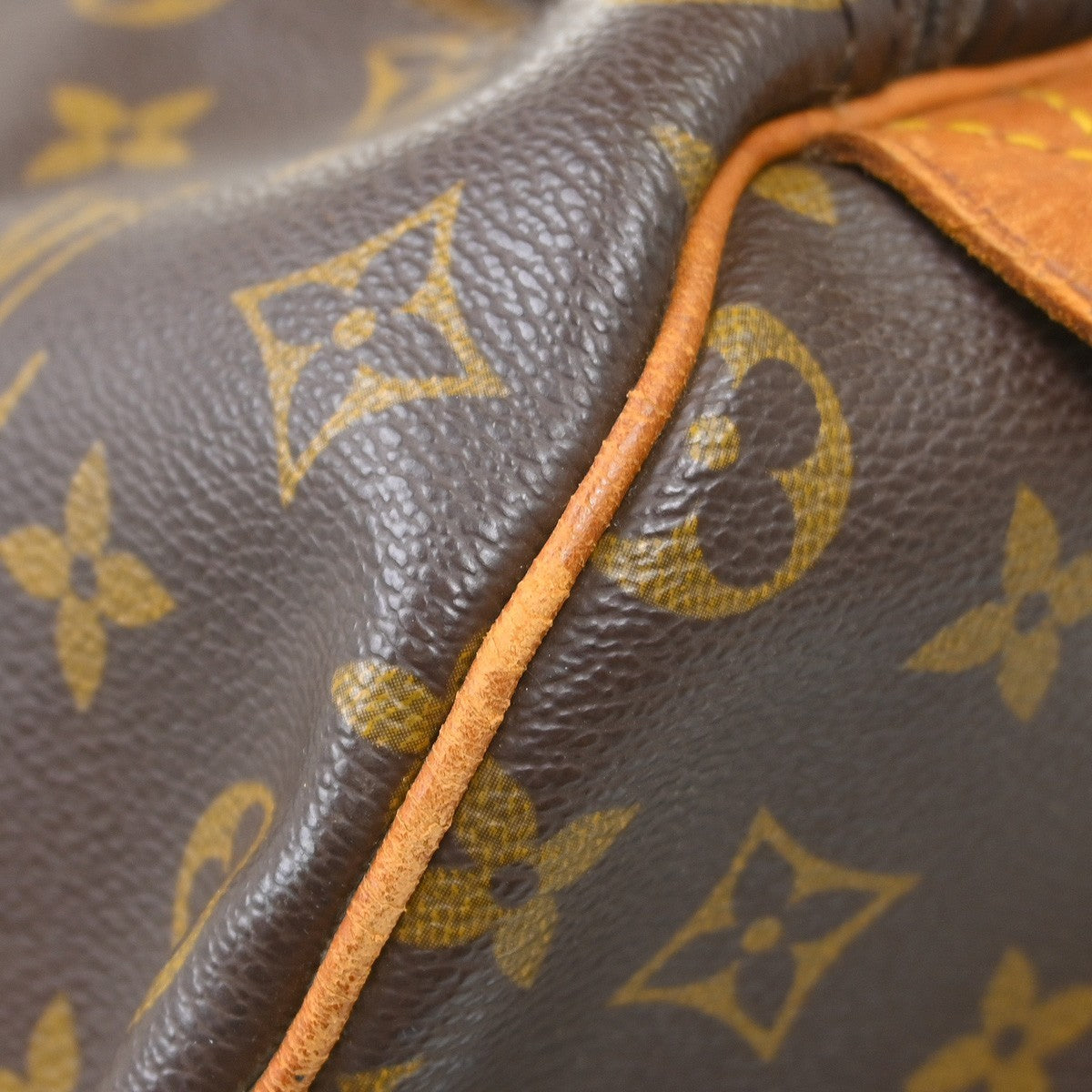 Louis Vuitton Keepall Monogram Canvas Brown Canvas Travel Bag Bag (Pre-Owned)