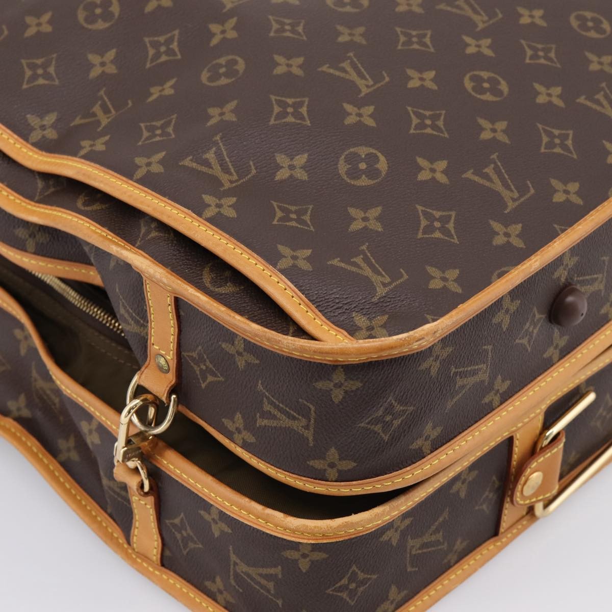 Louis Vuitton Garment Carrier Monogram Canvas Brown Canvas Handbag (Pre-Owned)