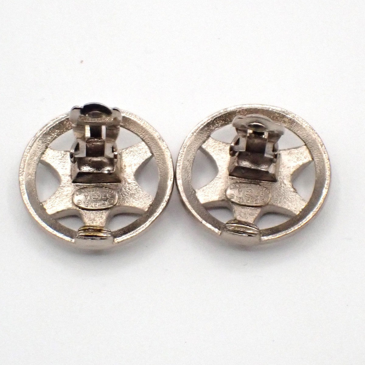 Chanel Vintage Cc Round Clip-On Metal Silver Metal Earrings Jewelry (Pre-Owned)